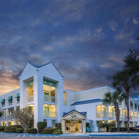 Hotel Carolina A Days Inn By Wyndham Hilton Head Island Exterior foto