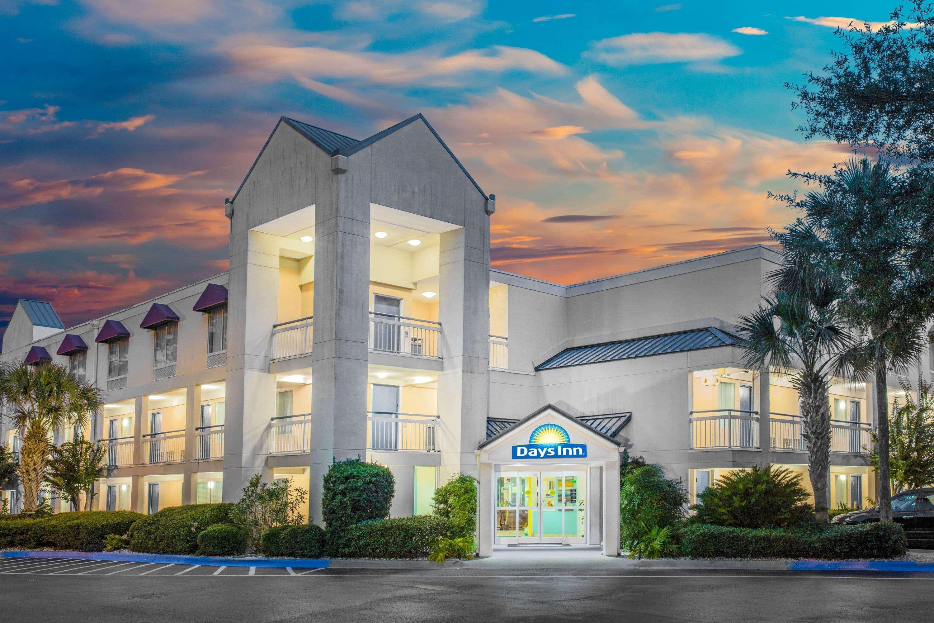Hotel Carolina A Days Inn By Wyndham Hilton Head Island Exterior foto